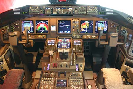 ������˾777-200LR�ͻ���ʻ��(��ͼ)