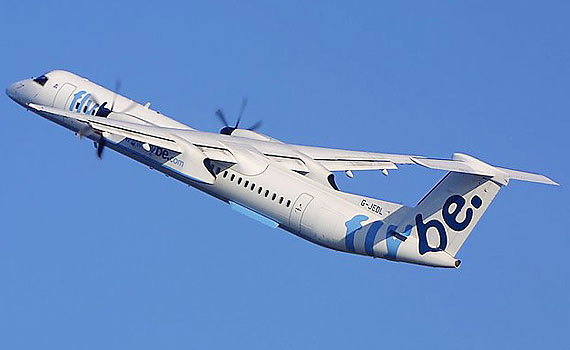 ͼ�ģ�Flybe���չ�˾�Ӱ͵�Q400�Ϳͻ�����