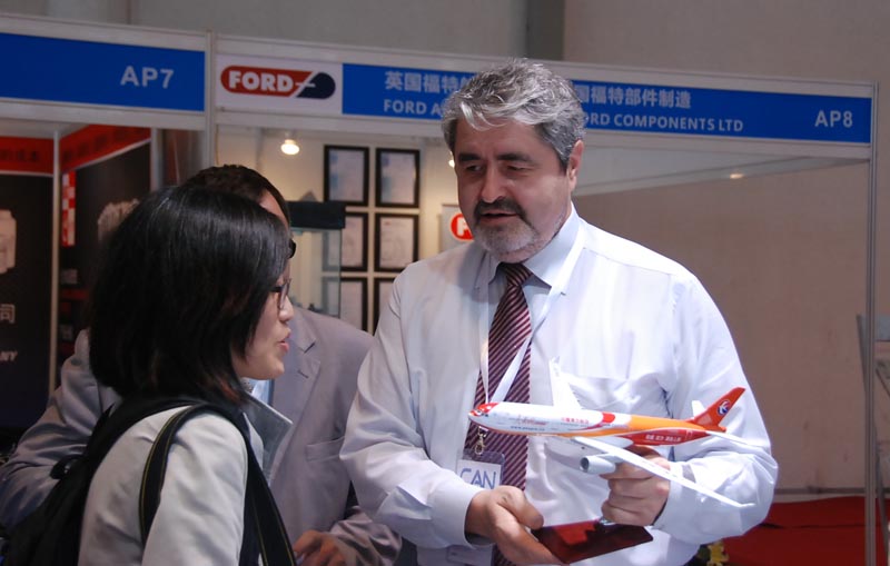 ������������ߵ˽��򰲶�ŵ��˾�������ʦ���ɼ��q�Ӳ�³�ˣ��ң�����"��������"�ɻ�ģ�͡�   ��Ӱ������������  ��ި
