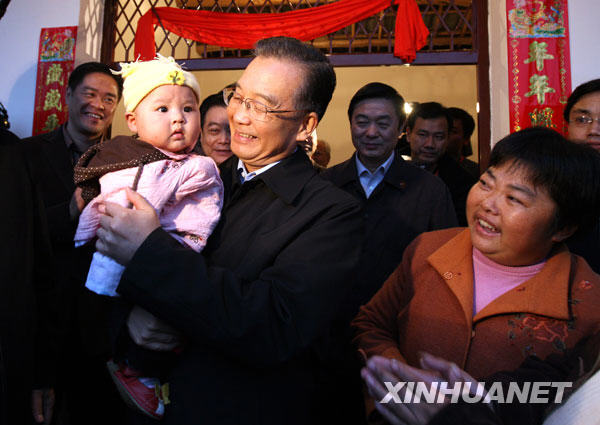 ����11��15�գ��¼ұ��������������������Ҵ�쿴�ֺ��ؽ����·����������� �»������Ҧ��ΰ��