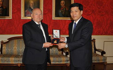 http://ru.china-embassy.org/chn/sgxw/W020100316169329612029.jpg